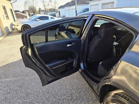 Used 2019 Dodge Charger Police w/ Convenience Group I image 19