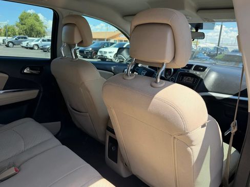 Used 2014 Dodge Journey American Value Package w/ Flexible Seating Group FWD image 19