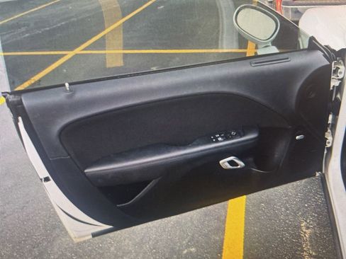 Used 2023 Dodge Challenger SXT RWD image 6