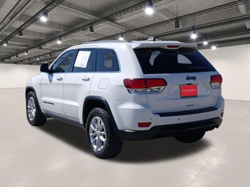 Used 2021 Jeep Grand Cherokee Laredo image 13