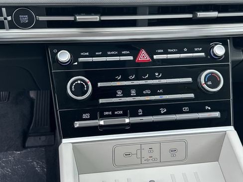 New 2026 Hyundai Santa Fe SE FWD image 31