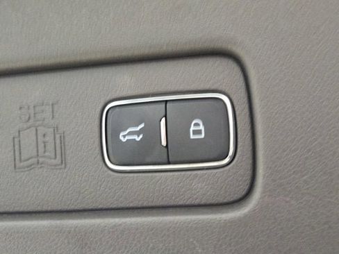 Used 2020 Lincoln Aviator Reserve w/ Equipment Group 202A image 16