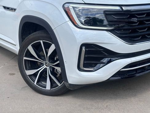 Used 2024 Volkswagen Atlas SEL Premium R-Line AWD/4WD image 2