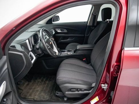 Used 2017 Chevrolet Equinox LT w/ Convenience Package image 18