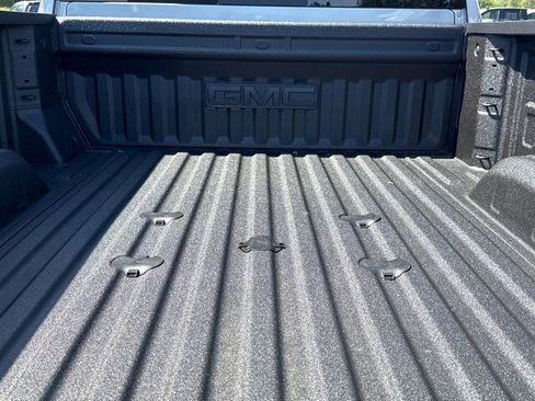 New 2026 GMC Sierra 2500 SLT AWD/4WD image 5