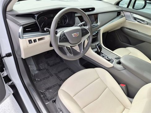 Used 2023 Cadillac XT5 Premium Luxury image 16