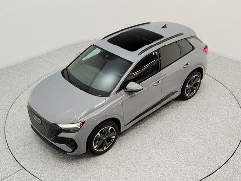 Used 2024 Audi Q4 e-tron Premium Plus w/ Premium Plus AWD/4WD image 21