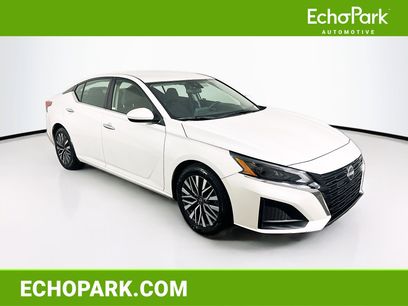 Used 2023 Nissan Altima 2.5 SV