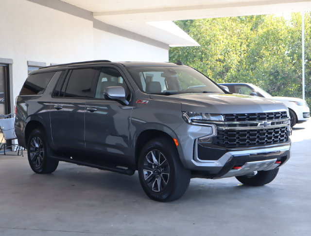 Used 2021 Chevrolet Suburban Z71 w/ Luxury Package AWD/4WD image 8