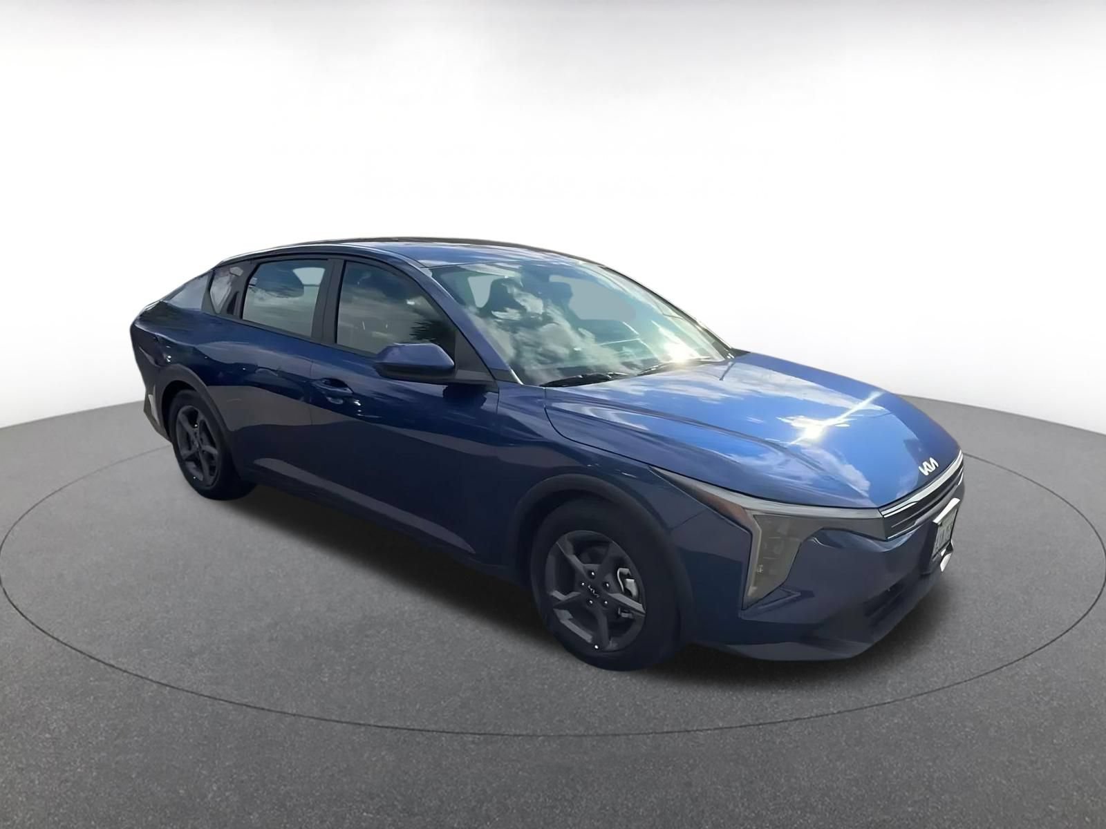 Used 2026 Kia K4 FWD image 2