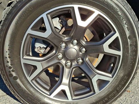 Used 2024 Jeep Wagoneer L Series III w/ Flexible Seating Group image 10