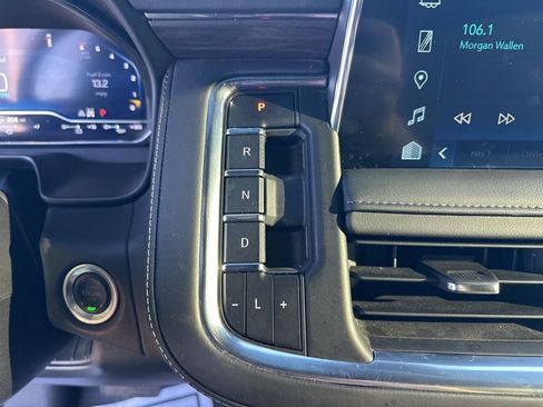 Used 2024 Chevrolet Tahoe Z71 w/ Luxury Package image 24