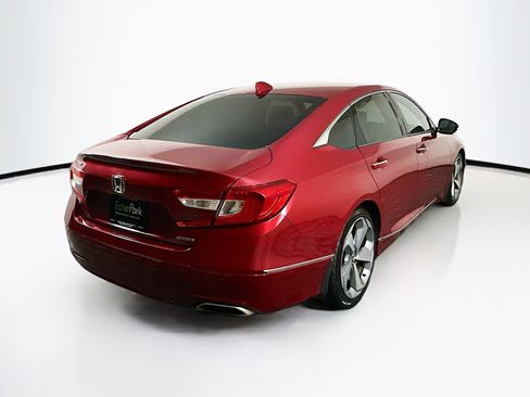 Used 2018 Honda Accord Touring image 9