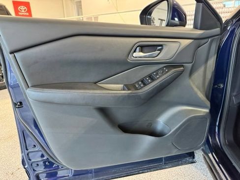 Used 2025 Nissan Rogue SV FWD image 22