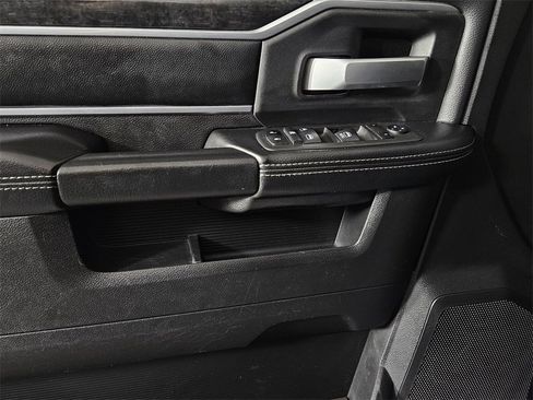 Used 2022 RAM 2500 Big Horn w/ Night Edition image 26