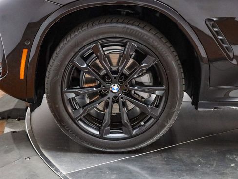 Used 2025 BMW X4 xDrive30i w/ Premium Package image 12