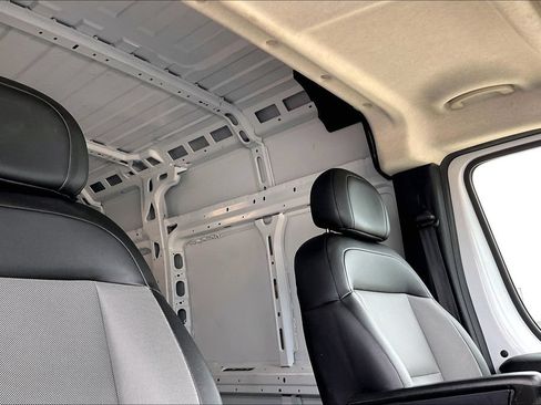 Used 2025 RAM ProMaster 2500 w/ Convenience Group FWD image 24