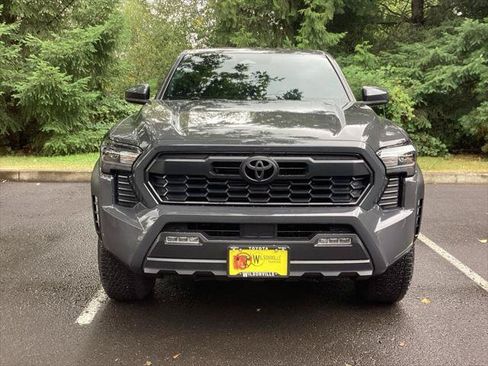 Certified 2026 Toyota Tacoma TRD Off-Road AWD/4WD image 18