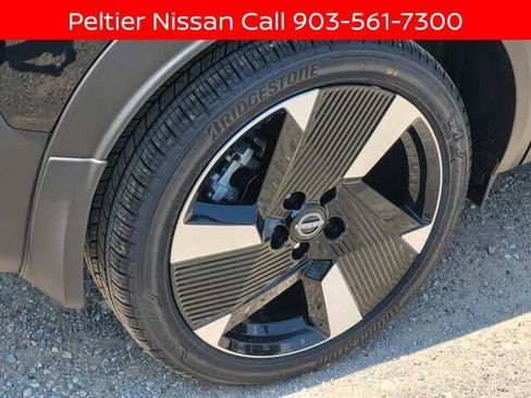 New 2025 Nissan Kicks SR w/ Illumination Package FWD image 5