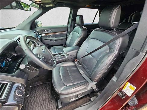 Used 2018 Ford Explorer Limited w/ Equipment Group 301A FWD image 16