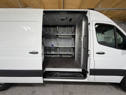 Used 2020 Mercedes-Benz Sprinter 2500 w/ Driver Convenience Package image 20