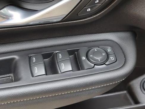 Used 2024 GMC Terrain SLT FWD image 21