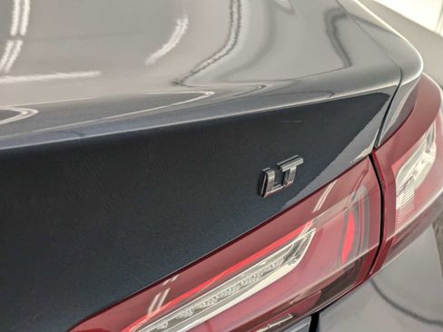 Used 2020 Chevrolet Malibu LT FWD image 12