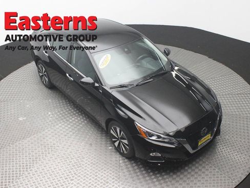 Used 2022 Nissan Altima 2.5 SV FWD image 3