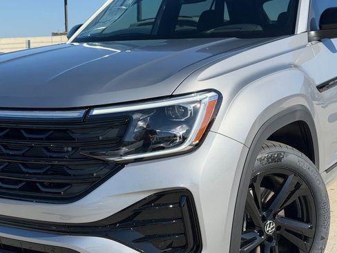 New 2026 Volkswagen Atlas Cross Sport SEL R-Line AWD/4WD image 3