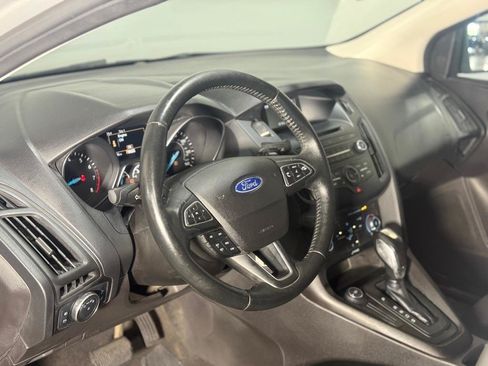 Used 2015 Ford Focus SE w/ SE Sport Package FWD image 29