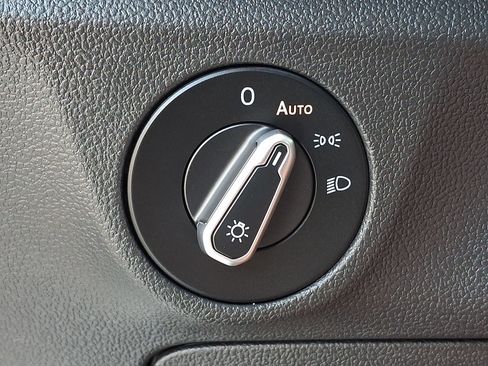 Used 2025 Volkswagen Jetta Sport FWD image 24