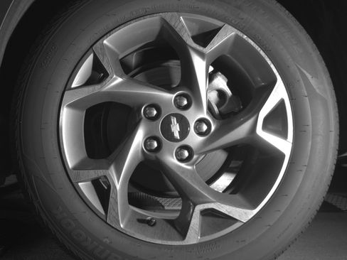 Used 2025 Chevrolet Trax LT image 14