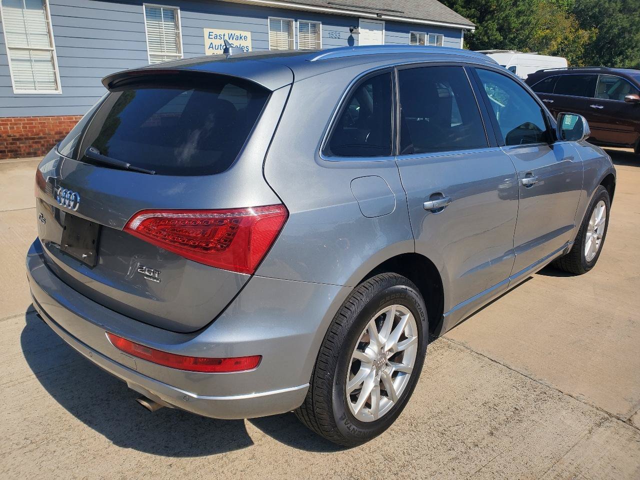 Used 2011 Audi Q5 2.0T Premium Plus AWD/4WD image 9