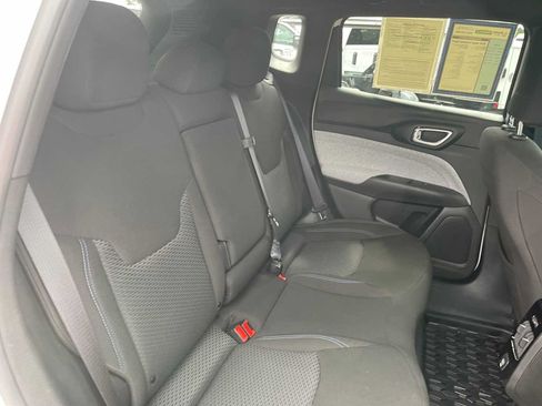 Used 2025 Jeep Compass Sport AWD/4WD image 24