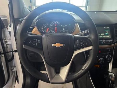 Used 2017 Chevrolet Trax Premier w/ Driver Confidence II Package image 17