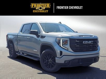 Used 2024 GMC Sierra 1500 Elevation w/ LPO, Elevation Black Package