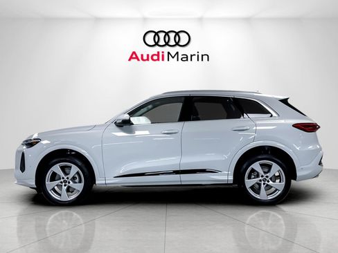 Used 2026 Audi Q5 Premium Plus AWD/4WD image 2
