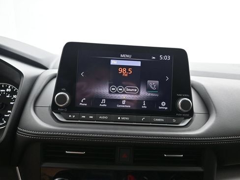 Certified 2024 Nissan Rogue SV FWD image 15