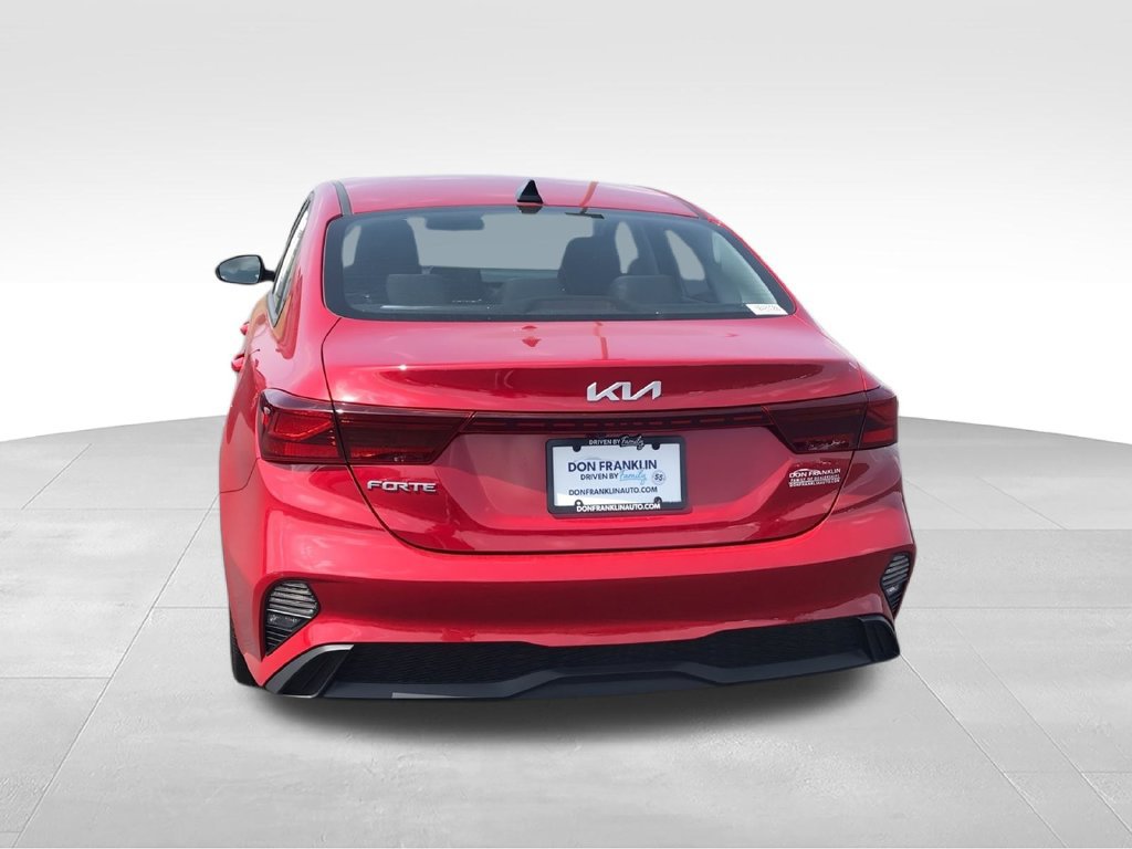 Used 2022 Kia Forte LXS FWD image 7