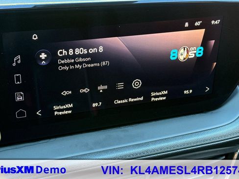 Used 2024 Buick Encore GX Sport Touring image 38