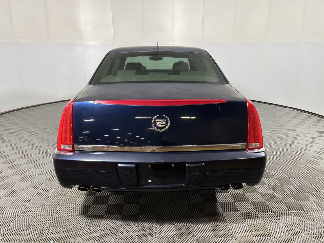 Used 2007 Cadillac DTS Luxury II FWD image 7