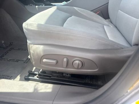 Used 2025 Chevrolet Malibu LT FWD image 13
