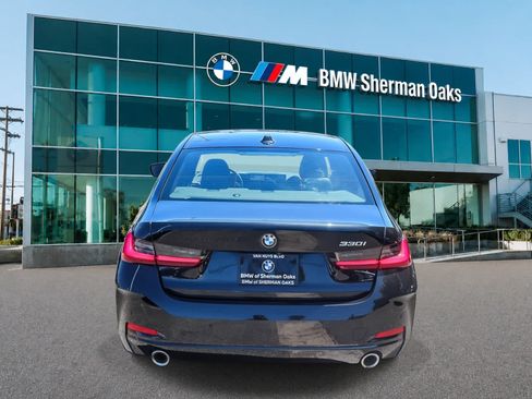 Used 2023 BMW 330i Sedan w/ Driving Assistance Package RWD image 5