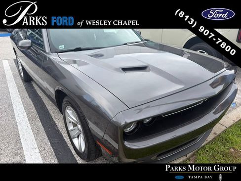 Used 2023 Dodge Challenger SXT RWD image 3