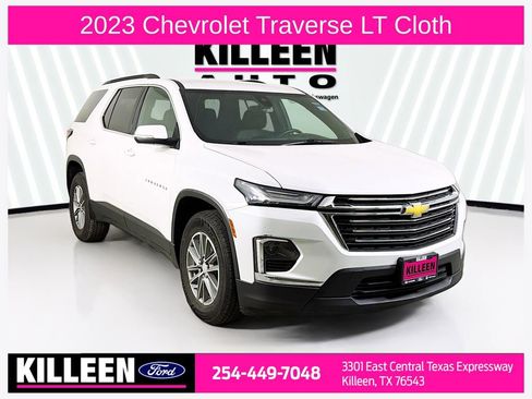 Used 2023 Chevrolet Traverse LT image 1