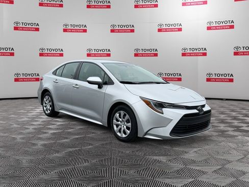 Certified 2024 Toyota Corolla LE image 1