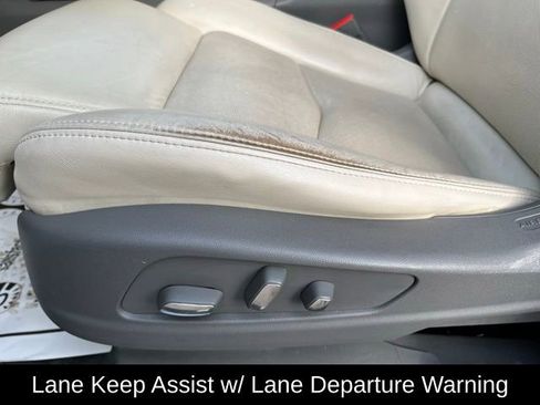 Used 2017 Cadillac XT5 Luxury w/ Driver Awareness Package image 16