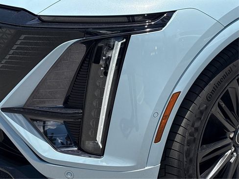 New 2026 Cadillac Lyriq V AWD/4WD image 13