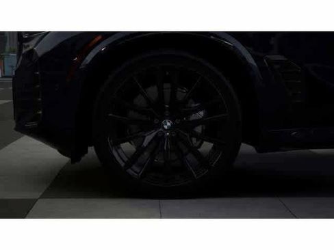 Used 2026 BMW X5 sDrive40i w/ M Sport Package RWD image 7