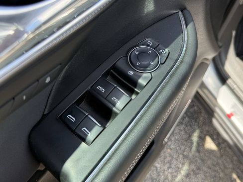 Used 2024 Buick Envision Sport Touring AWD/4WD image 14